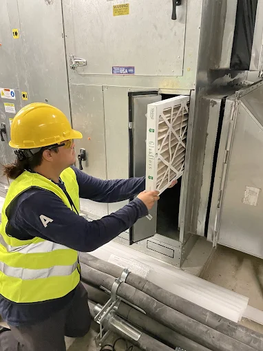 Servicio de limpieza y mantenimiento de filtro de aire HVAC comercial San Antonio